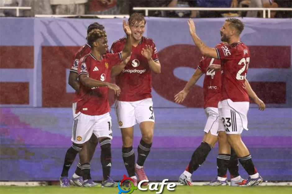 Dalot ủng hộ Amorim xử nhóm phản loạn
