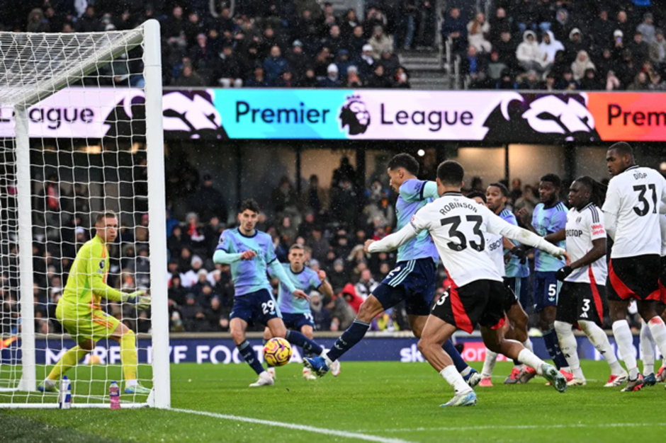 Điểm nhấn Fulham 1-1 Arsenal: Bước lùi trong cuộc đua vô địch