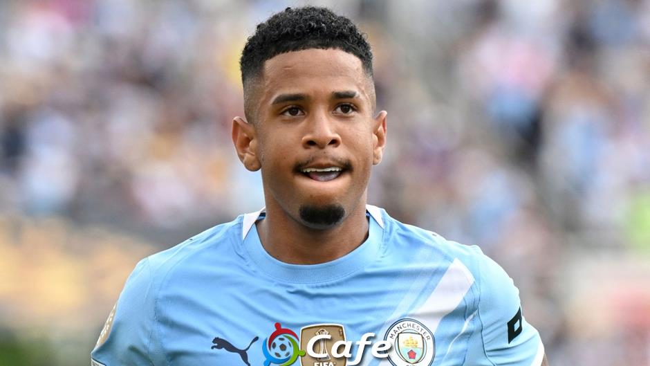 Ederson muốn đi, Man City muốn giữ