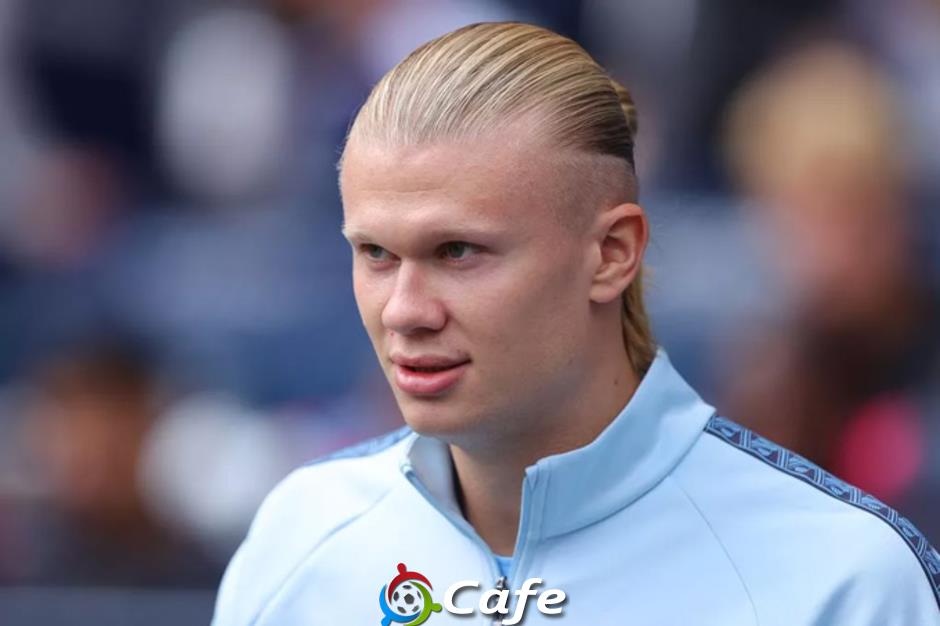 Erling Haaland đổi tên trên áo đấu