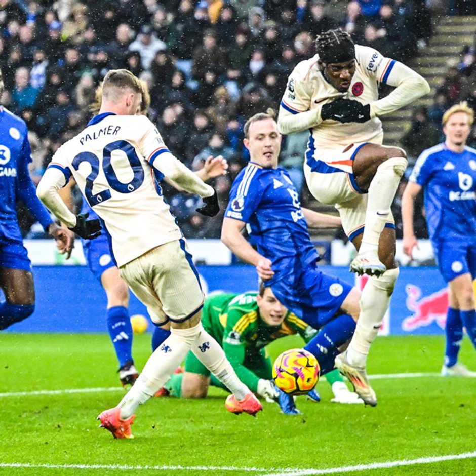 Fan Chelsea muốn loại bỏ 1 ngôi sao, đòi thẻ đỏ cho cầu thủ Leicester