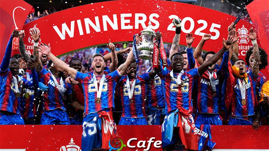 Fan Crystal Palace biểu tình phản đối việc bị loại khỏi Europa League