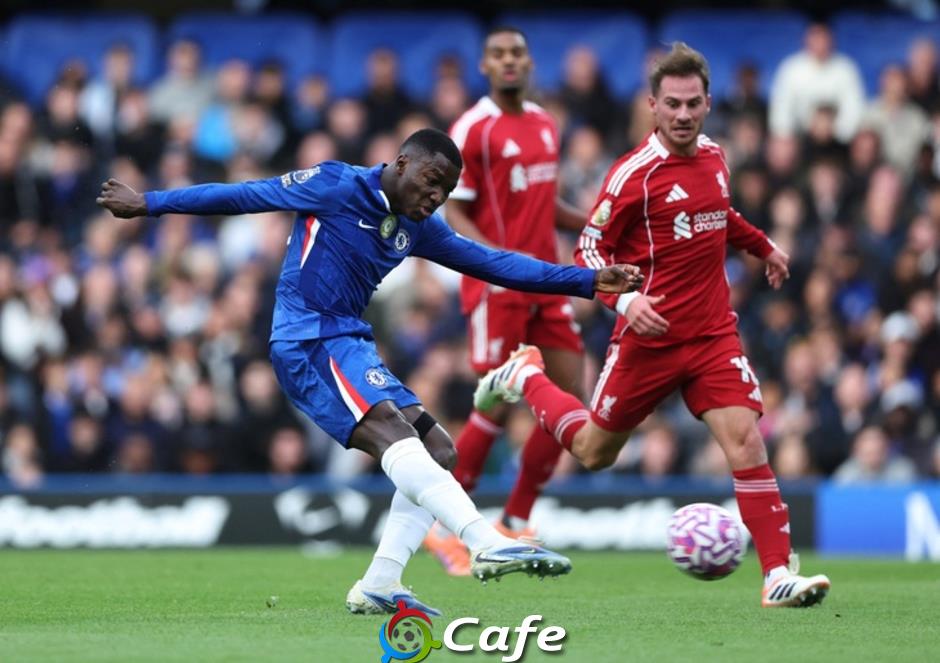 Fan cuồng Liverpool chỉ trích Mac Allister