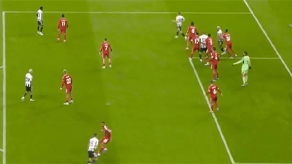 Fan Liverpool đòi bán ngay một ngôi sao sau chiến thắng Newcastle