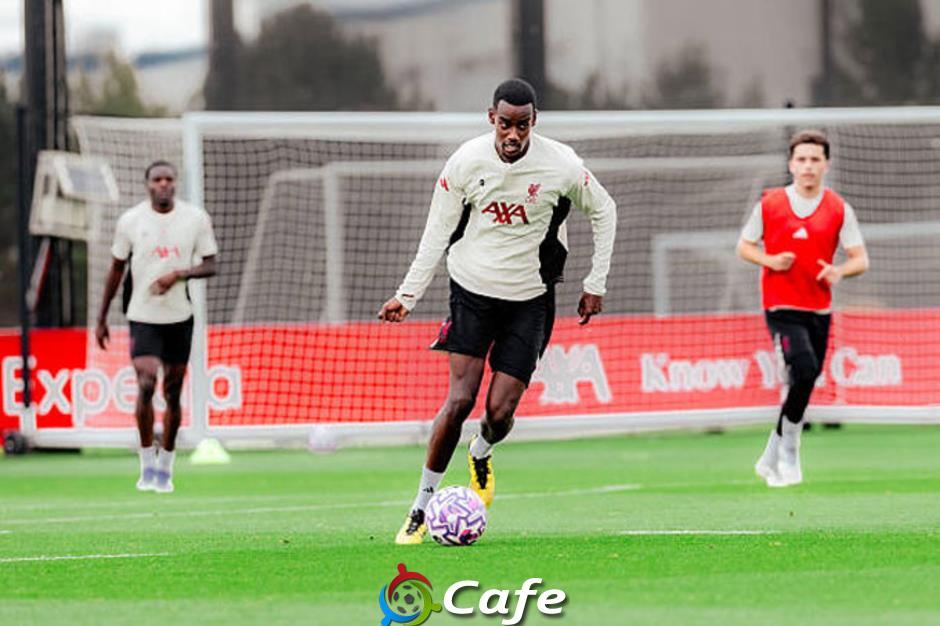 Fan Liverpool đưa ra quyết định ngay sau buổi tập đầu tiên của Alexander Isak