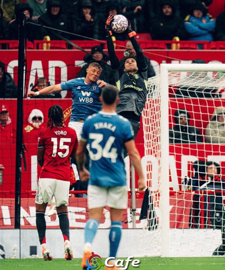 Fan MU kết luận về Lammens sau màn ra mắt trước Sunderland