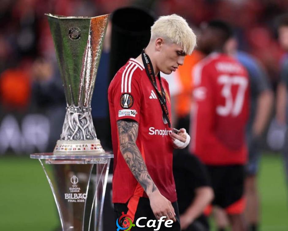 Fan MU kêu gọi Amorim trừng phạt Garnacho thích đáng