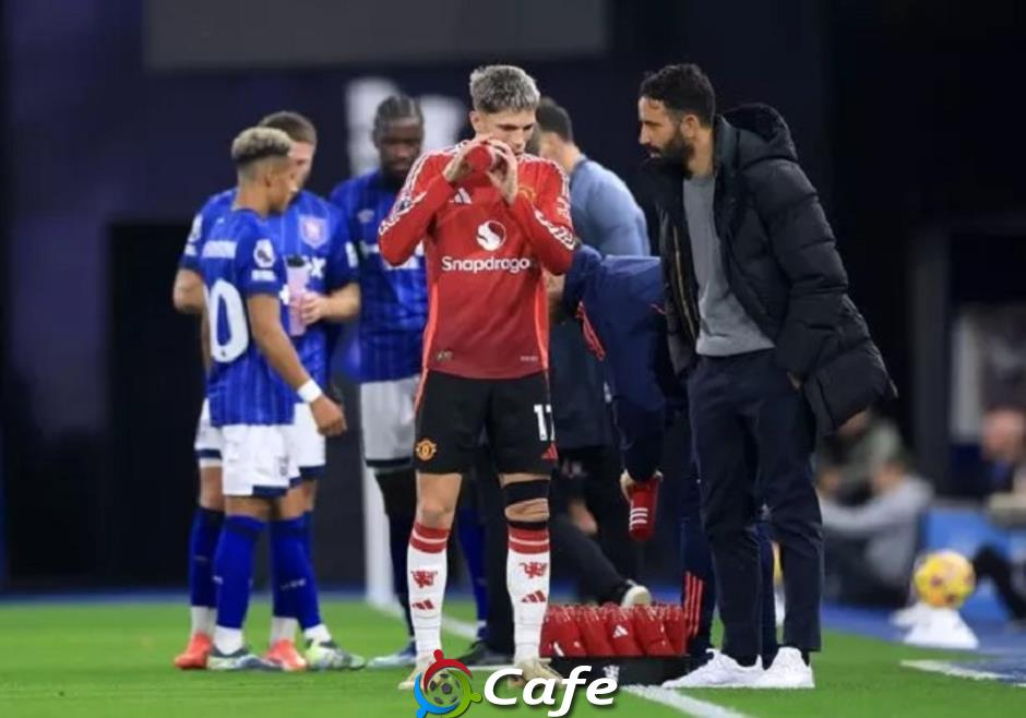Fan MU kêu gọi Amorim trừng phạt Garnacho thích đáng