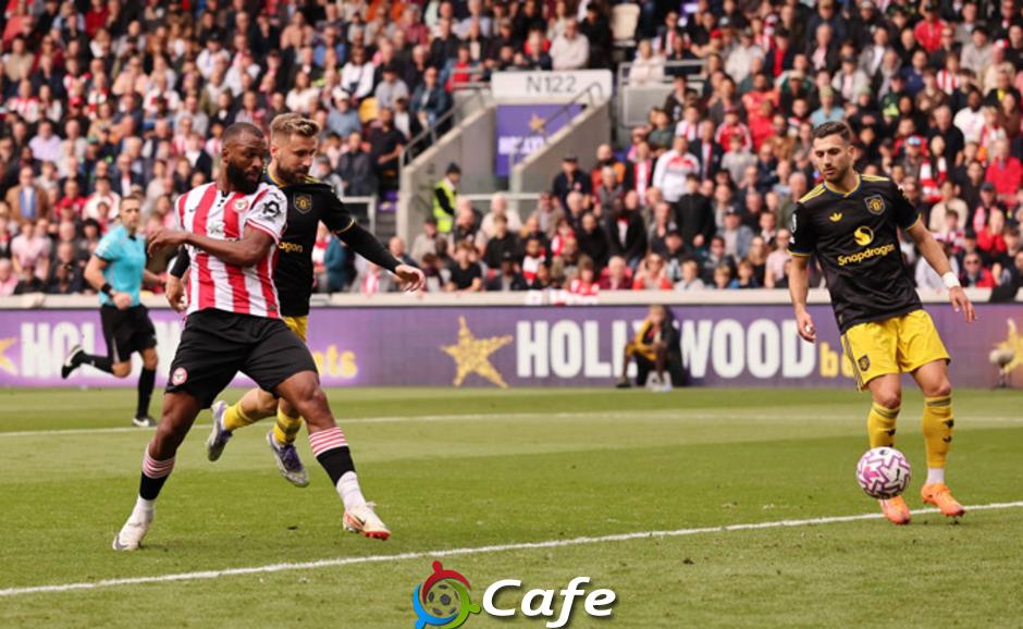 Fan MU 'nổi điên' với hai ngôi sao sau hiệp 1 tệ hại trước Brentford