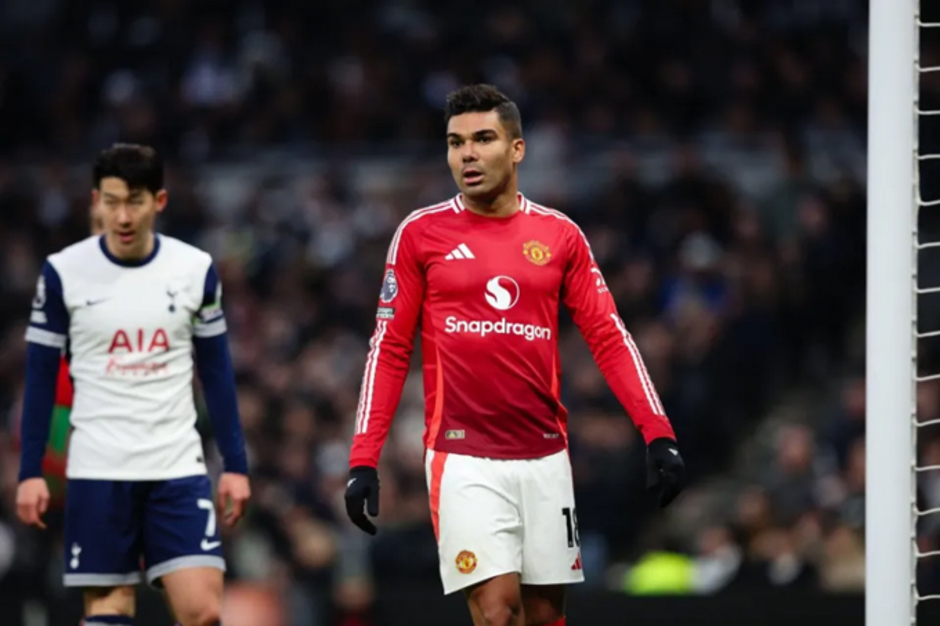 Fan MU yêu cầu Amorim loại ngay một cầu thủ sau trận thua Spurs