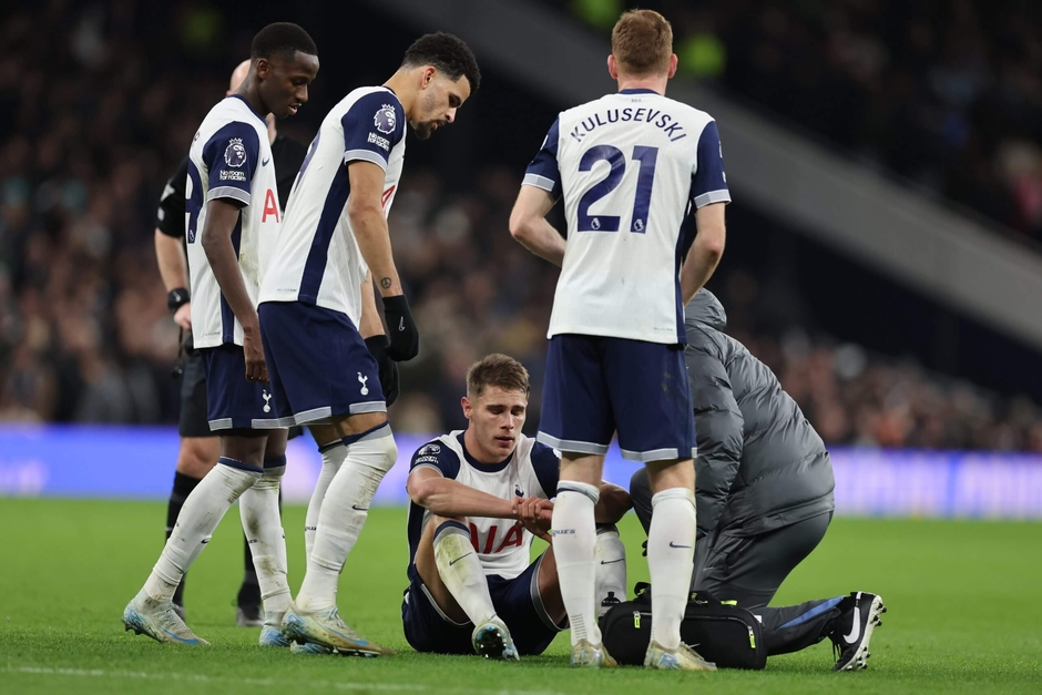 'Gà cũng không kịp liền xương' ở Tottenham