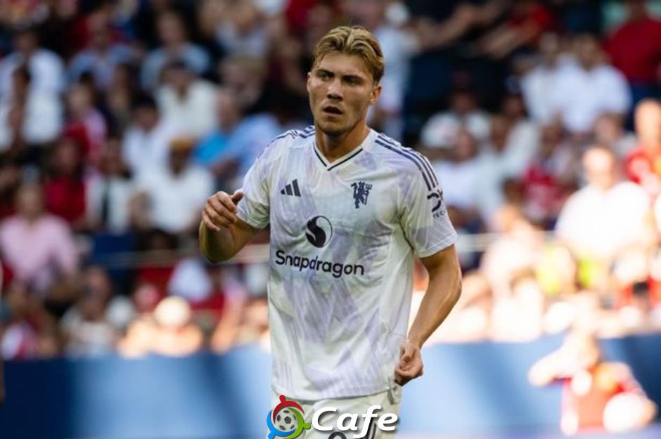 'Giá như Rasmus Hojlund được Cristiano Ronaldo dìu dắt'