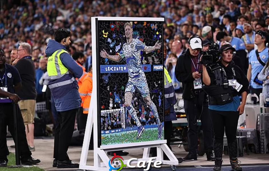 Guardiola rơi nước mắt khi De Bruyne nói lời chia tay Man City