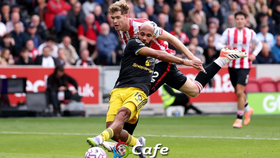 Howard Webb thừa nhận trọng tài mắc 'sai lầm nghiêm trọng' khiến MU thua Brentford
