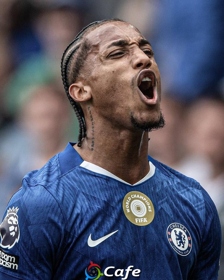 Joao Pedro bị 'ép' ra sân vẫn tỏa sáng