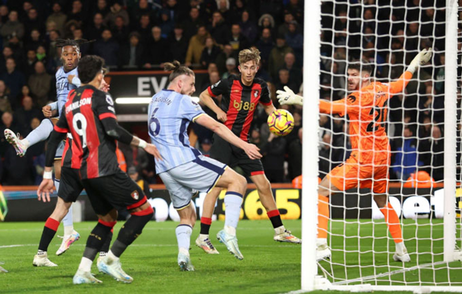 Kết quả Bournemouth 1-0 Tottenham: Bẻ cổ gà trống