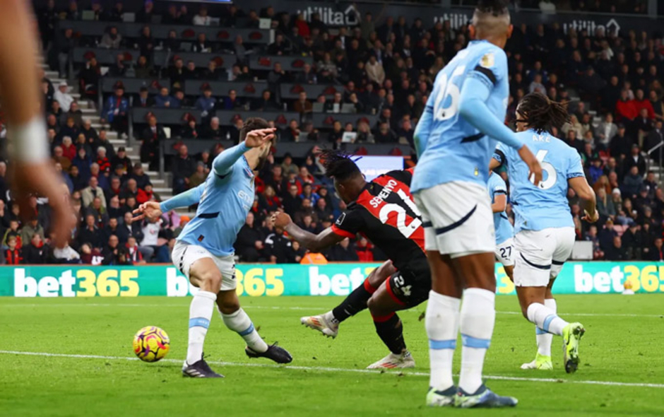 Kết quả Bournemouth 2-1 Man City: Man xanh thua trận thứ 2 liên tiếp trên mọi đấu trường