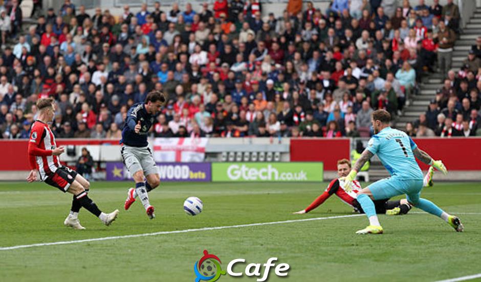 Kết quả Brentford 4-3 MU: Quỷ đỏ chiến đấu ngoan cường