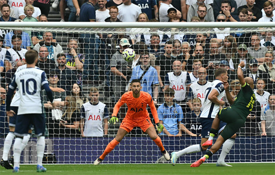 Kết quả Tottenham 3-1 Brentford: Ngược dòng mãn nhãn