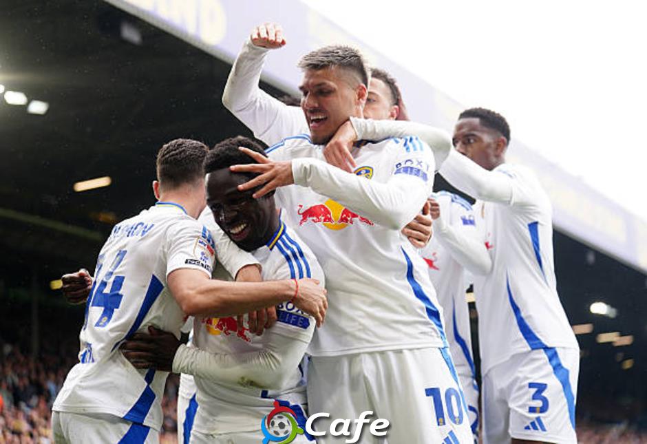 Leeds và Burnley thăng hạng Premier League 2025/26