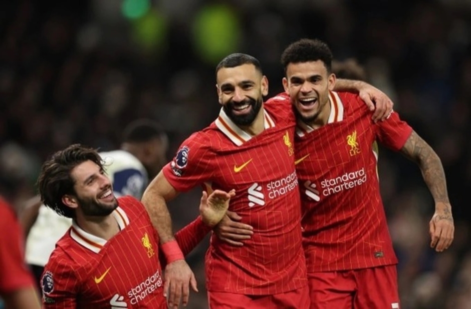 Liverpool chờ Mohamed Salah viết sử