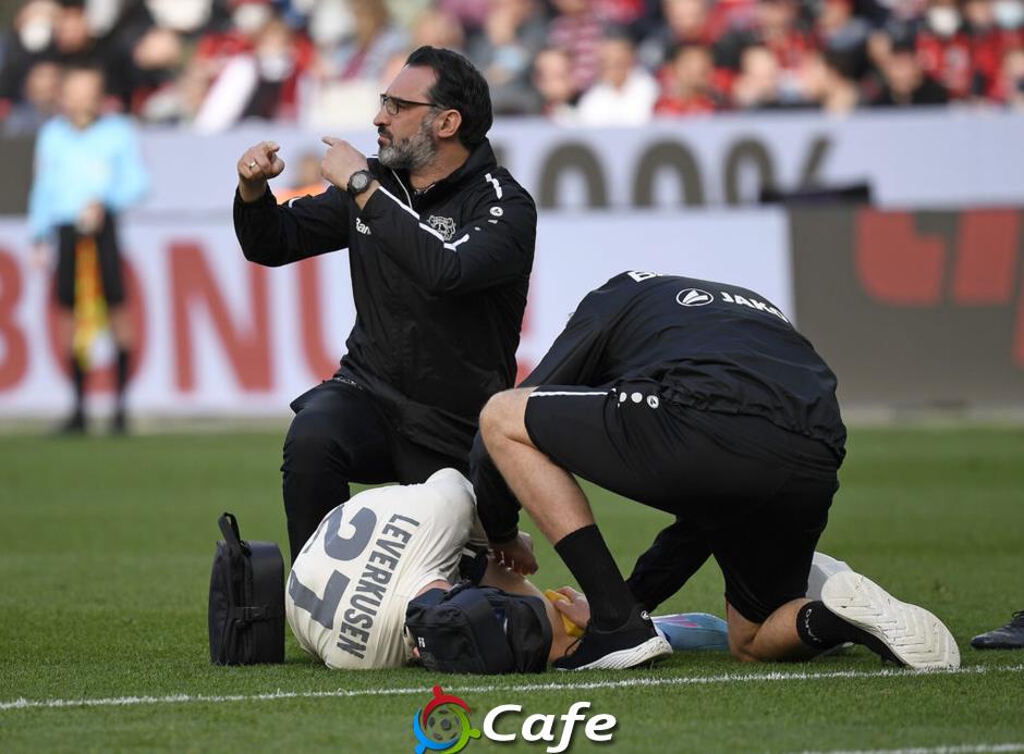 Liverpool có nguy cơ 'bỏ ngàn vàng mua hàng sida'