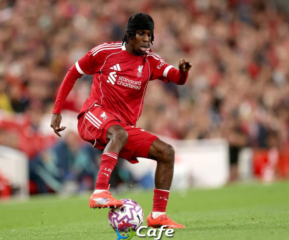Liverpool đang có một siêu hậu vệ phải... Szoboszlai 