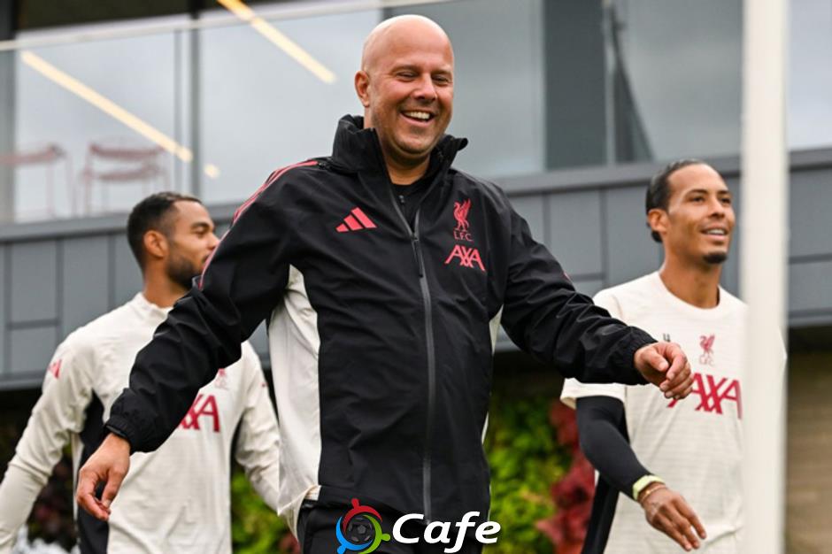 Liverpool đáp ứng yêu cầu chuyển nhượng của Van Dijk