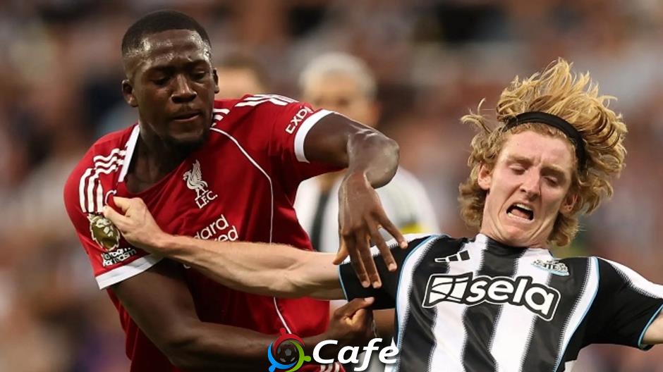 Liverpool không nên chơi 'dao' như thế này!