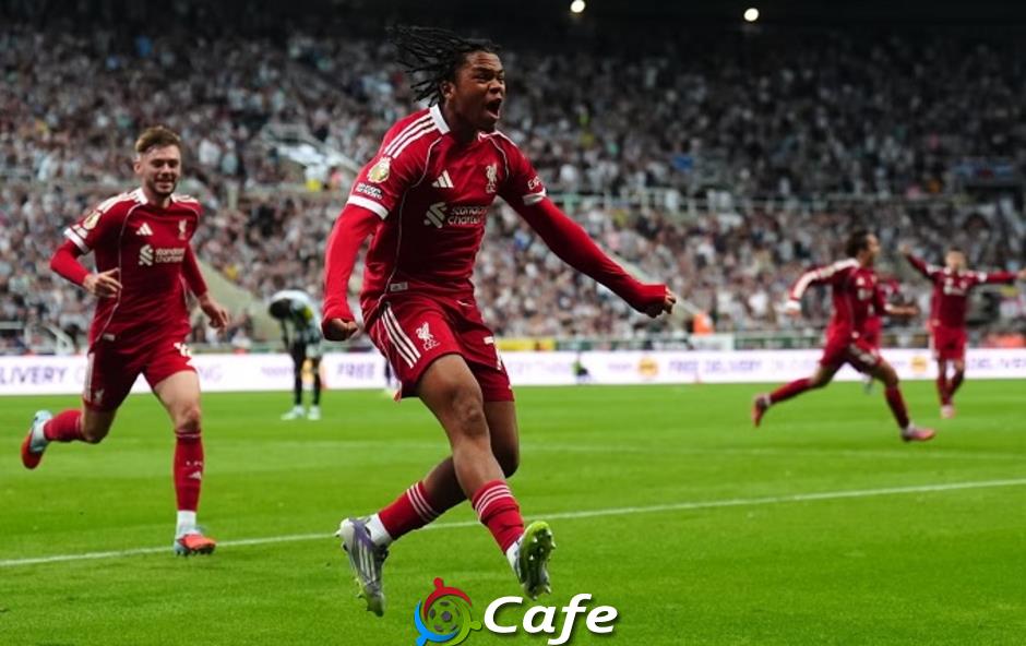 Liverpool không nên chơi 'dao' như thế này!