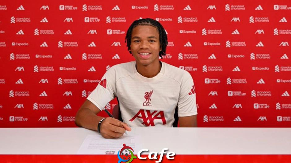 Liverpool ký hợp đồng chuyên nghiệp với Rio Ngumoha