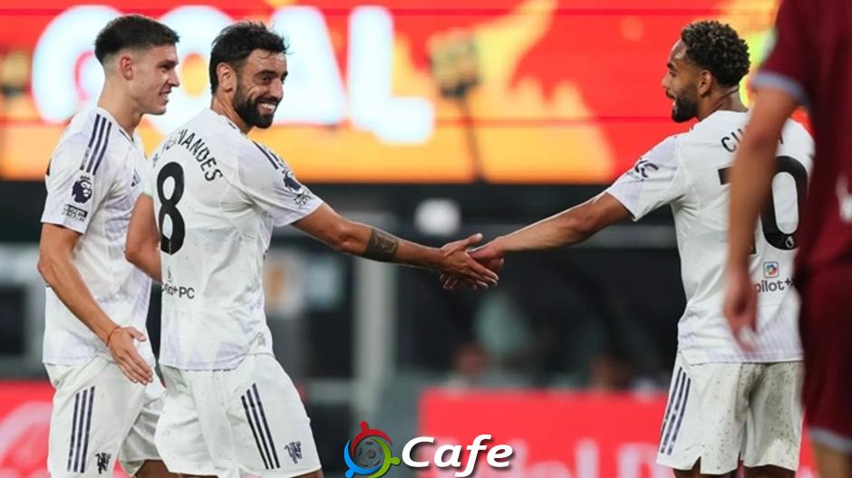 Lời nhắc nhở kịp thời của Bruno Fernandes tới Ruben Amorim