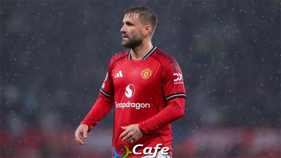 Luke Shaw phản pháo Roy Keane: 'Tôi chẳng cần ai cho lời khuyên'