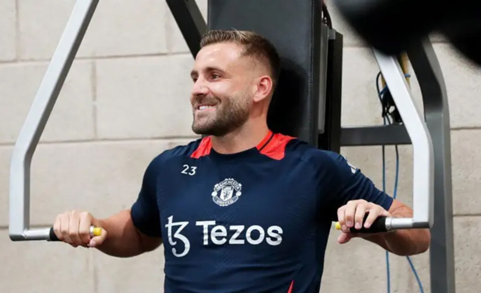 Luke Shaw và nỗi đau khóc cạn nước mắt