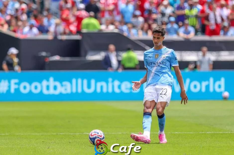 Man City & chiến lược thay đổi bất ngờ