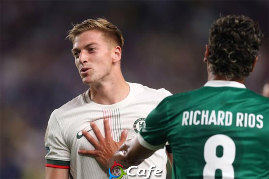 Man City bị biến thành sân sau đào tạo cho Chelsea?