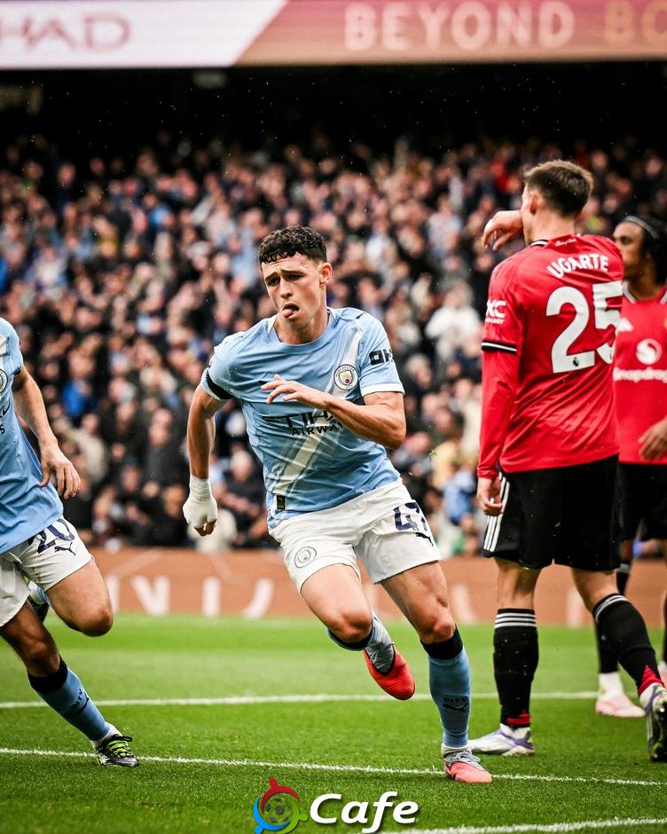 Man City nhận đề nghị siêu khủng dành cho Phil Foden