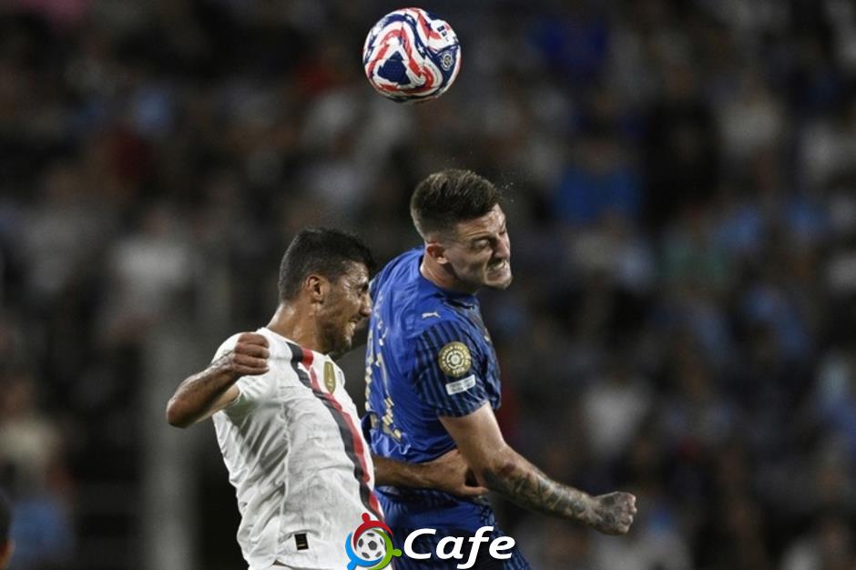 Man City: Rodri đang làm khó sư phụ Pep Guardiola