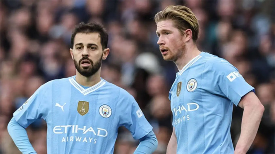 Man City sa sút vì… lười họp?