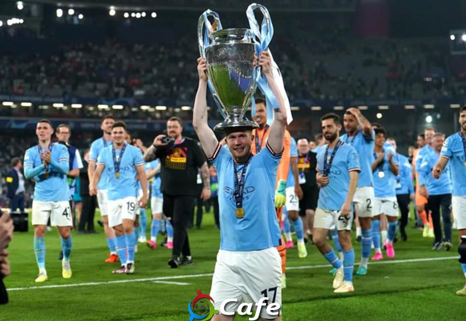 Man City và Pep đang đi trong mây mù