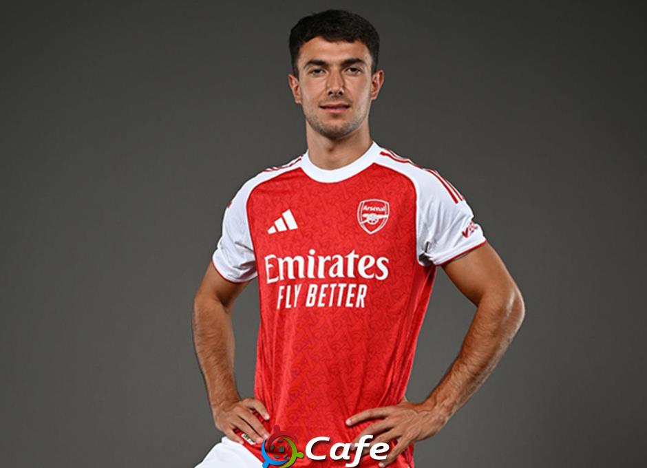 Martin Zubimendi lọt top 4 thương vụ đắt nhất lịch sử Arsenal
