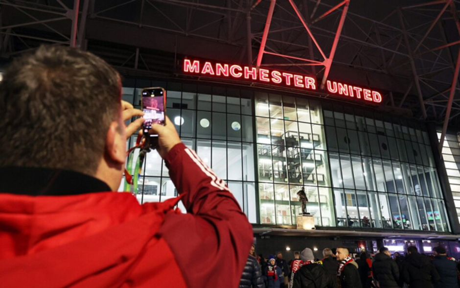 MU chốt 'tương lai' của Old Trafford trước tháng 12