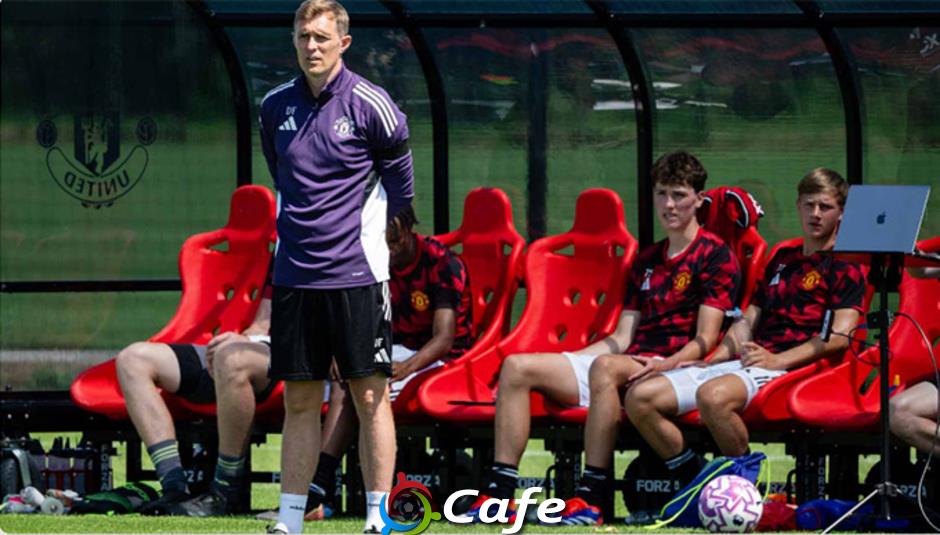 MU 'giáng chức' Darren Fletcher xuống đội trẻ