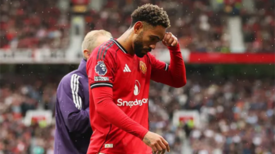 MU trả giá đắt cho chiến thắng trước Burnley