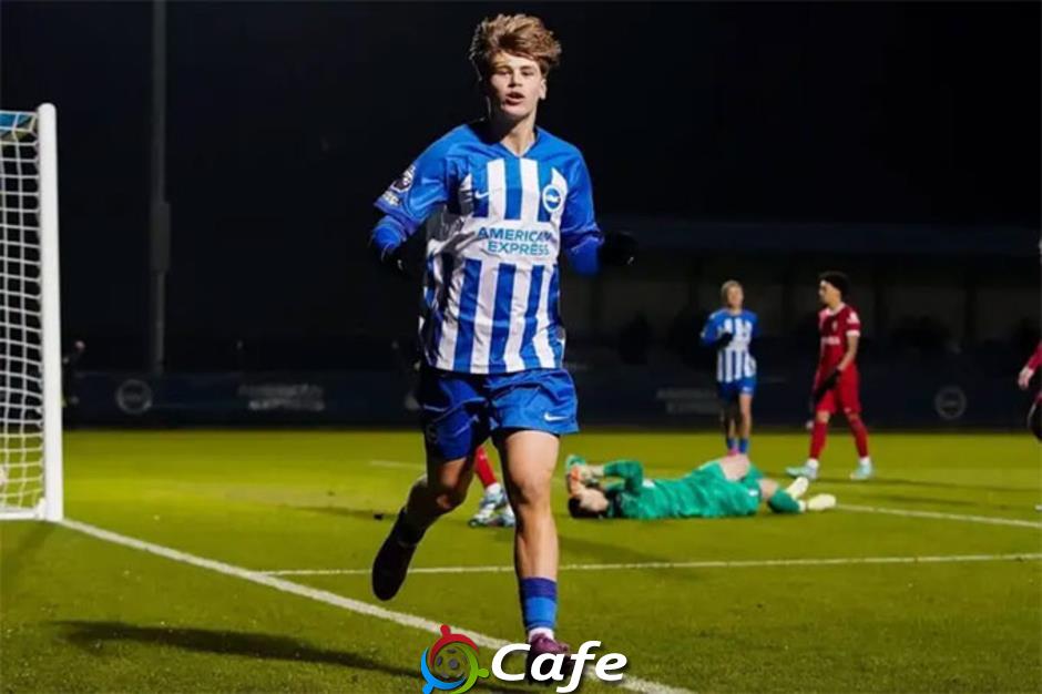 Ngumoha, Dowman và những sao mai làm rung chuyển Premier League