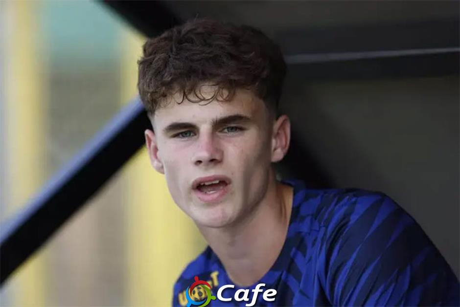Ngumoha, Dowman và những sao mai làm rung chuyển Premier League