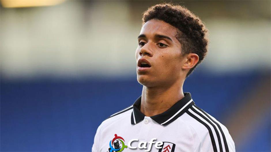 Ngumoha, Dowman và những sao mai làm rung chuyển Premier League
