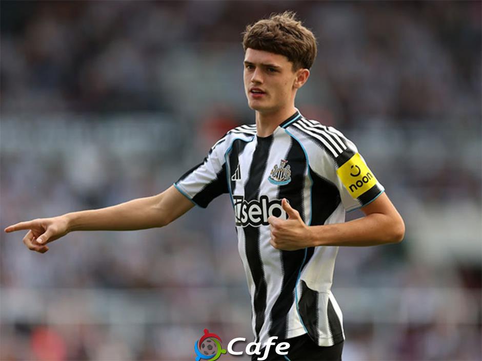Ngumoha, Dowman và những sao mai làm rung chuyển Premier League