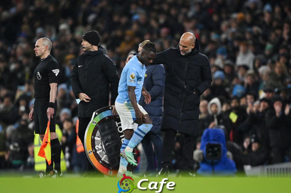Pep Guardiola xin lỗi một học trò ở Man City