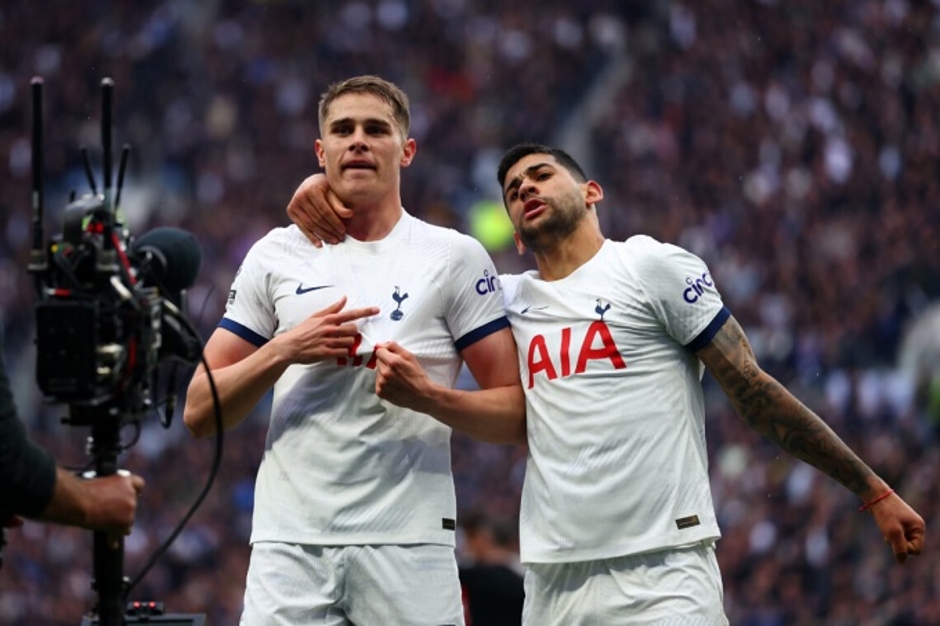 Postecoglou và đội bóng 18 tháng Tottenham